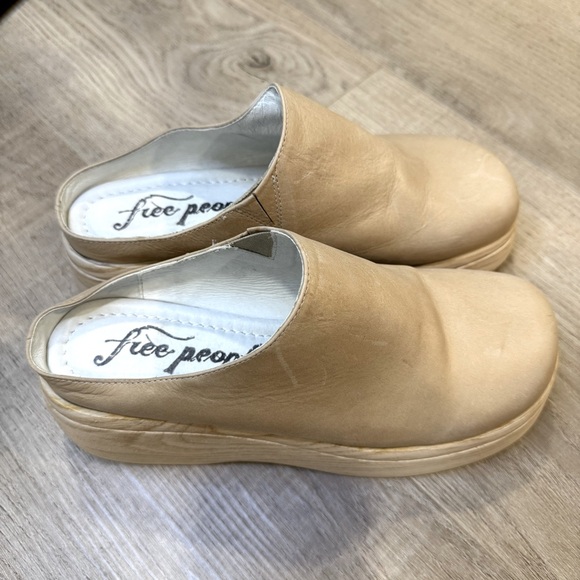 Free People Tan Platform Clog Mules - Picture 5 of 6